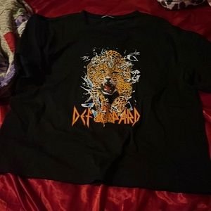 Large def leopard shirt worn twice